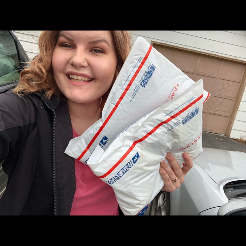 Meet your Posher, Samantha - Picture 2 of 2